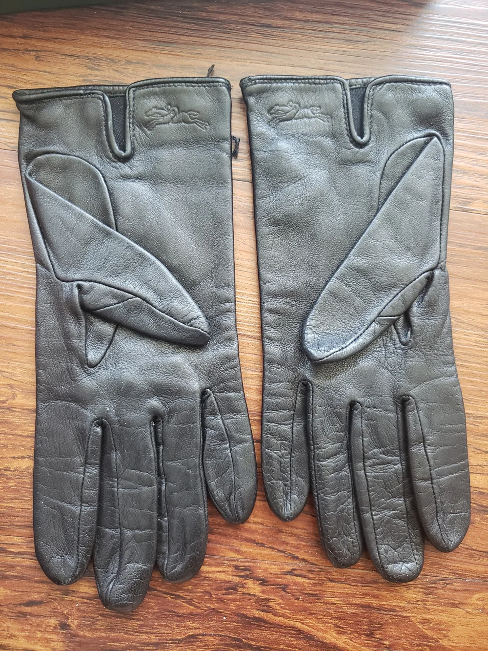 Longchamp Black Women's Leather Gloves Stud Detail Size 7 Quiet Luxury Designer